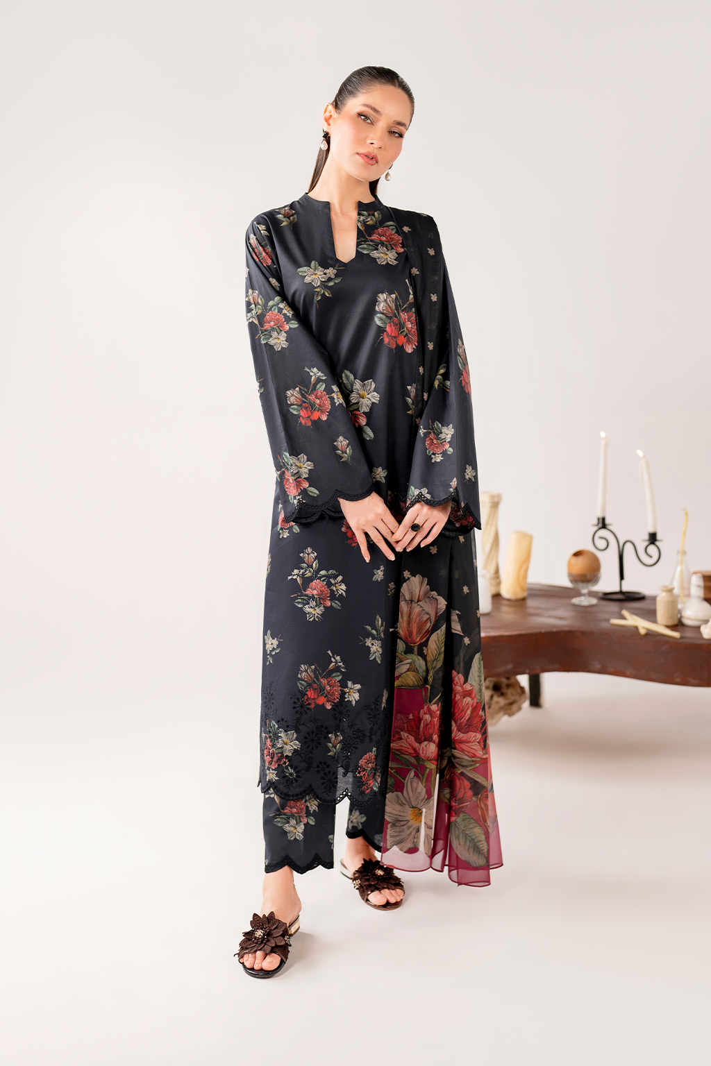 Iznik – Lawn 3-Piece Unstitched Suit UE-268